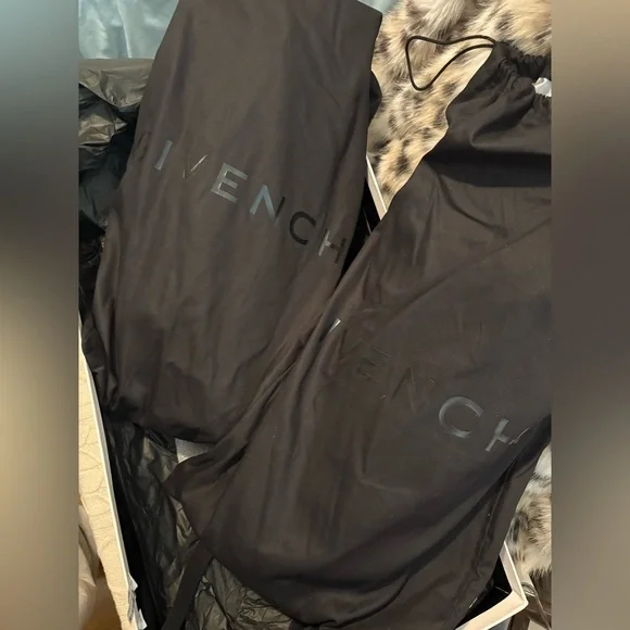 ✨Givenchy-Shark Lock Boots Wide Fit boots✨PLEASE READ ENTIRE DESCRIPTION‼️ - Picture 10 of 17